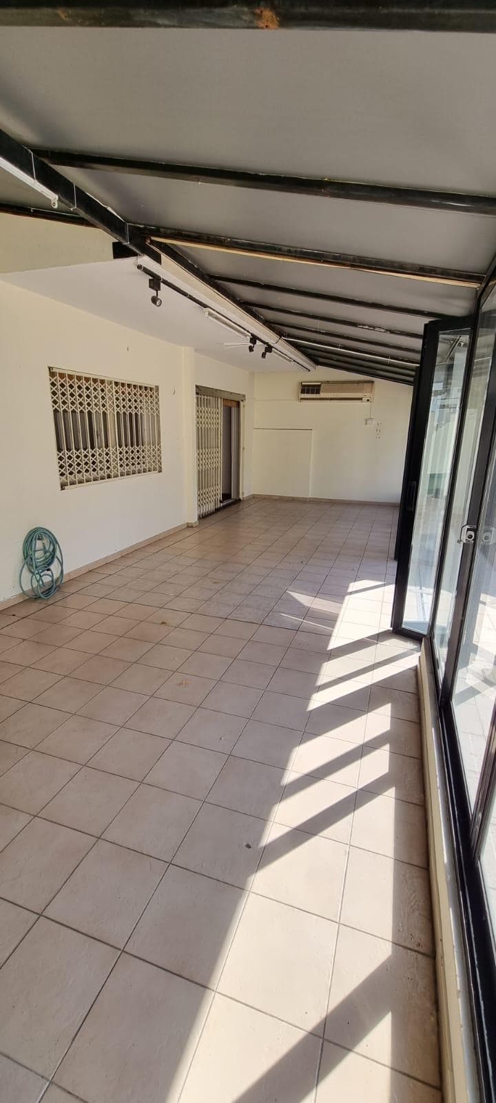 Semipiso 4 ambientes con cochera y terraza — foto 12