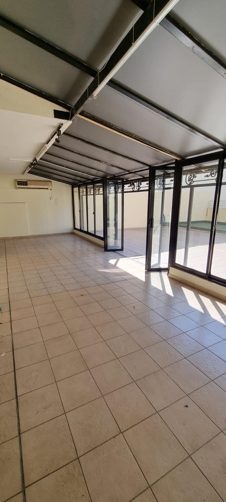 Semipiso 4 ambientes con cochera y terraza — foto 16